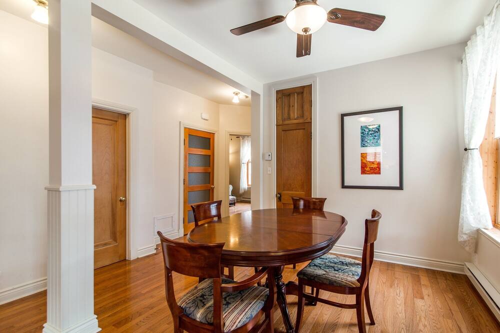 Photo of Bedroom in Saint Henri