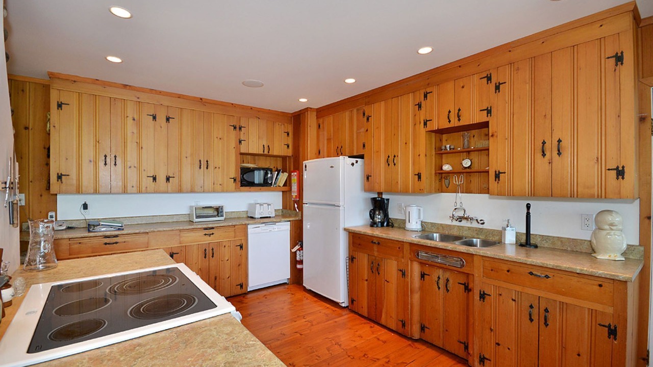 Photo of Kitchen in North Saanich