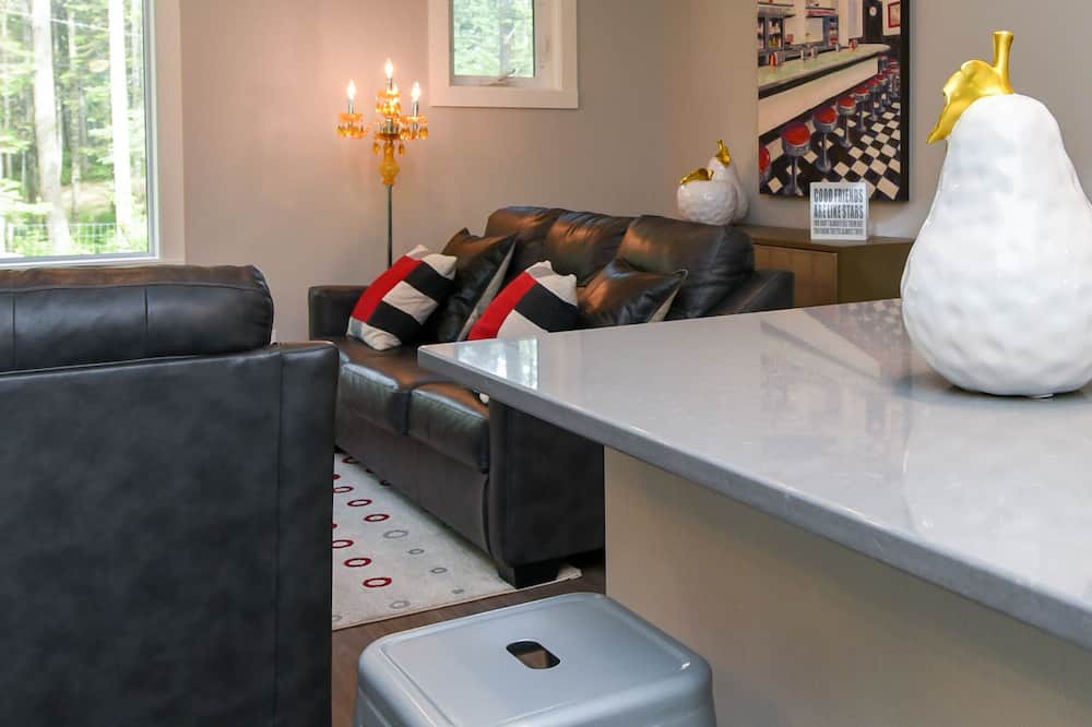 Photo of Livingroom in Comox