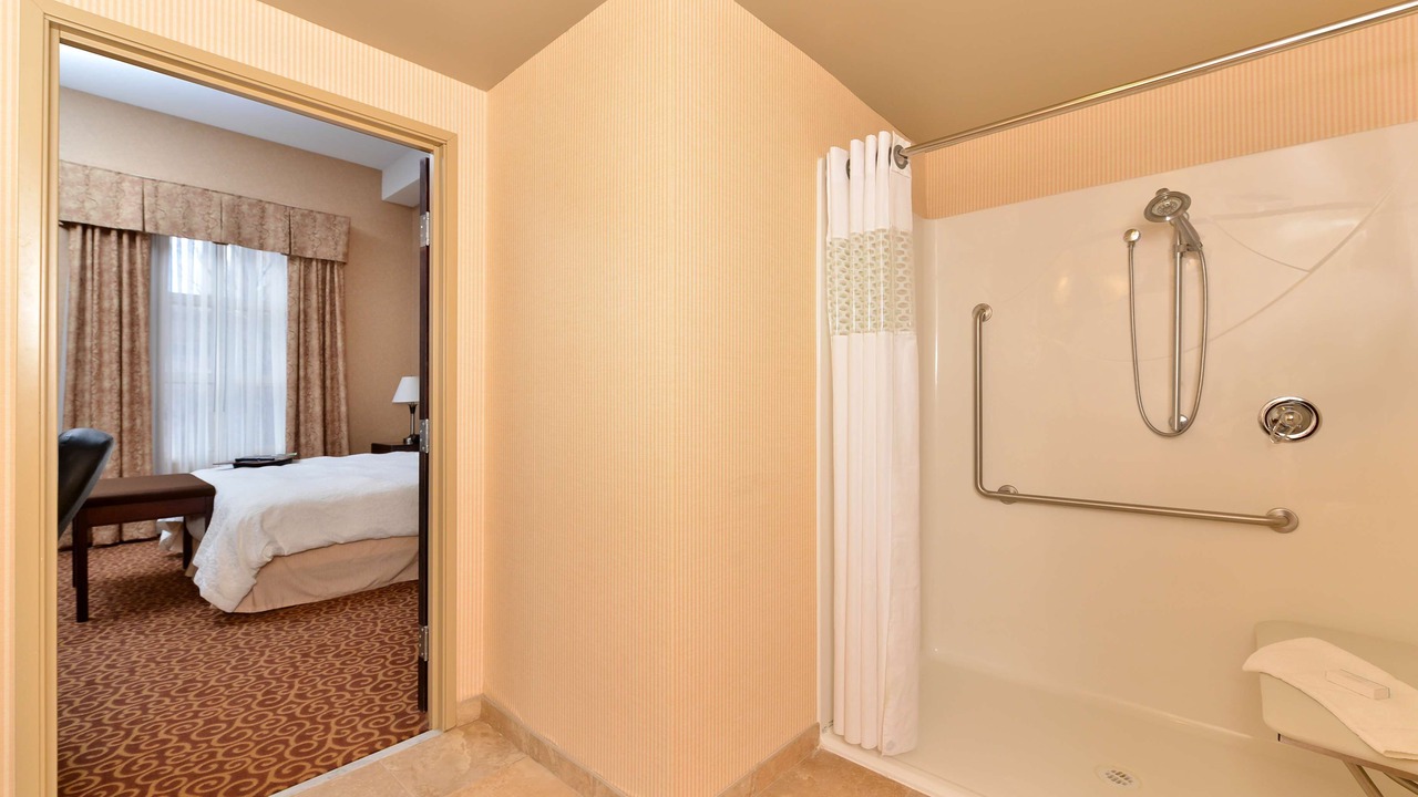 Photo of Bathroom in Leduc