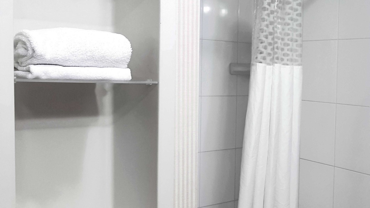 Photo of Bathroom in Leduc