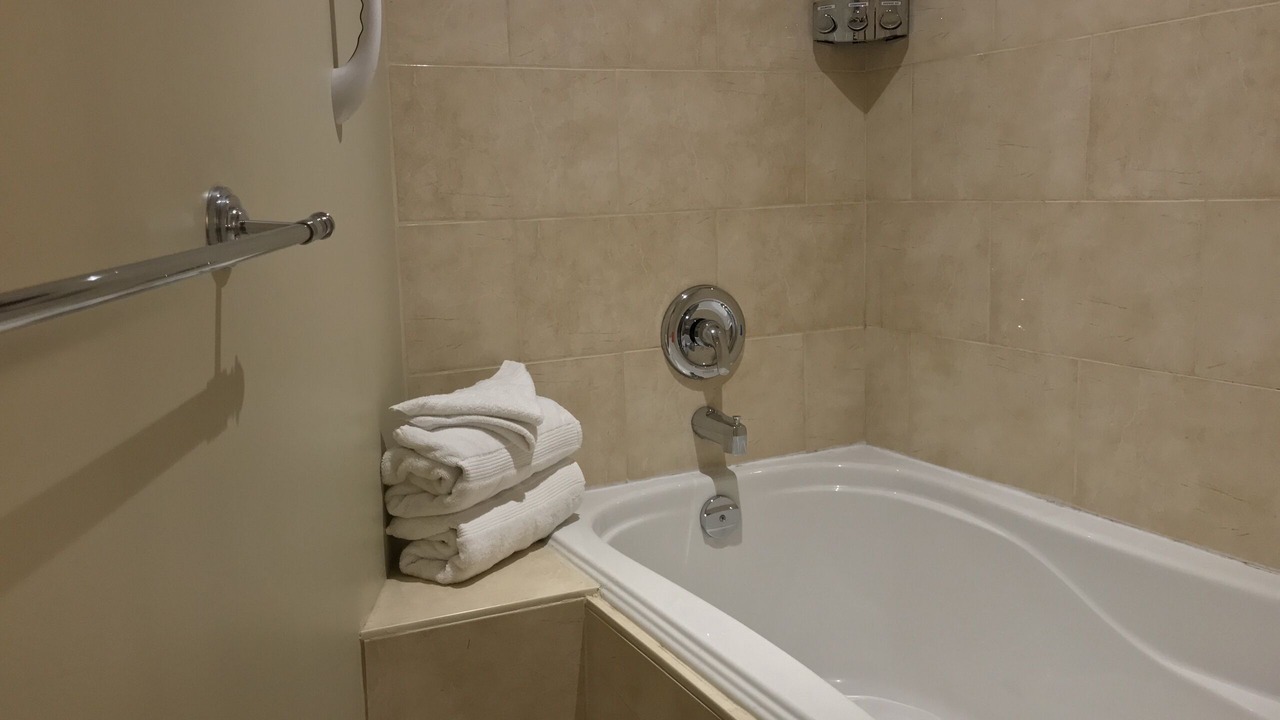 Photo of Bathroom in Cabbagetown South