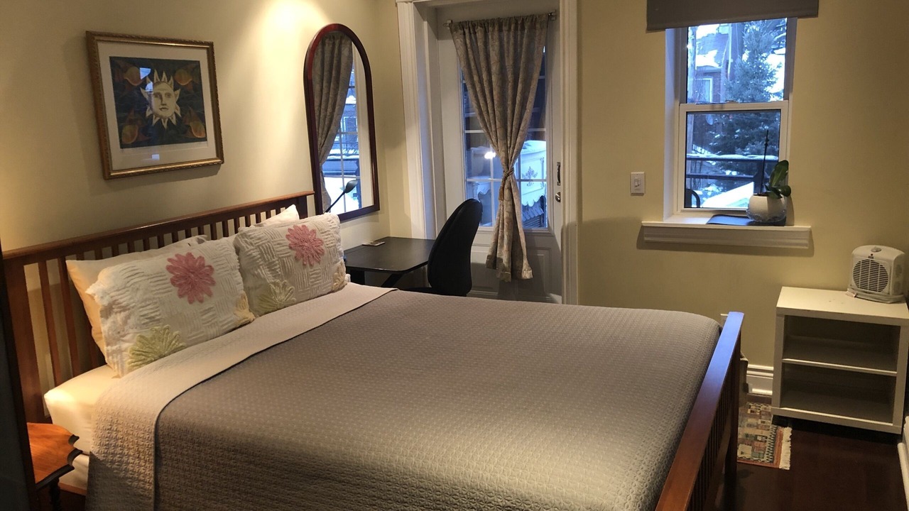 Photo of Bedroom in Cabbagetown South