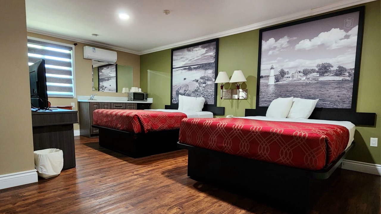 Photo of Bedroom in Laurentian Valley