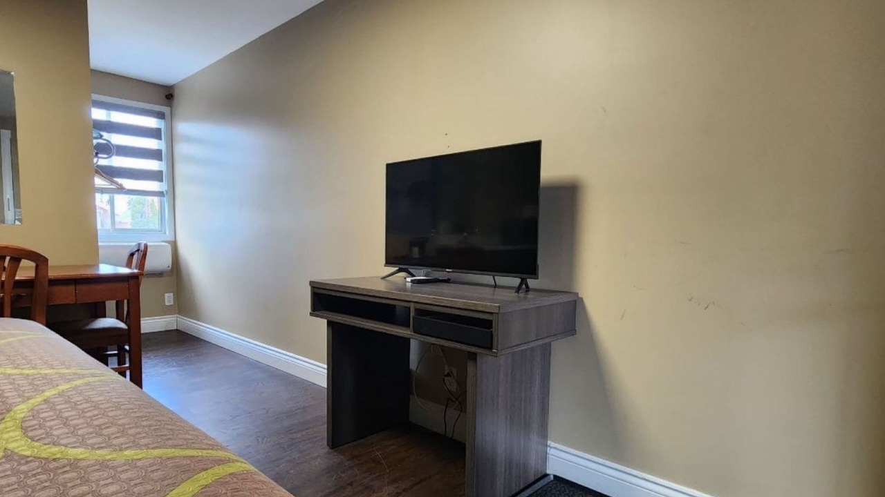 Photo of Bedroom in Laurentian Valley