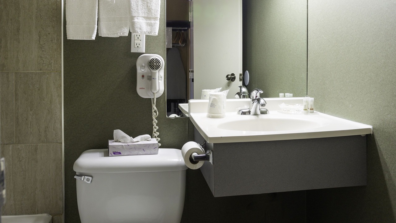 Photo of Bathroom in Fallsview