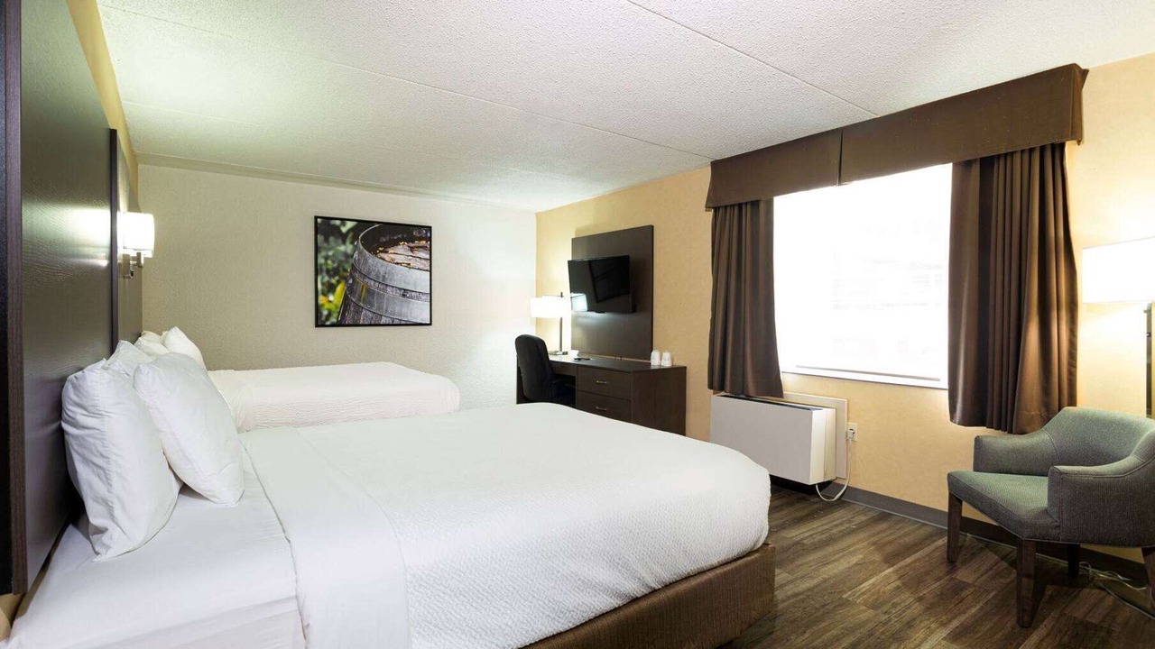Photo of Bedroom in Fallsview