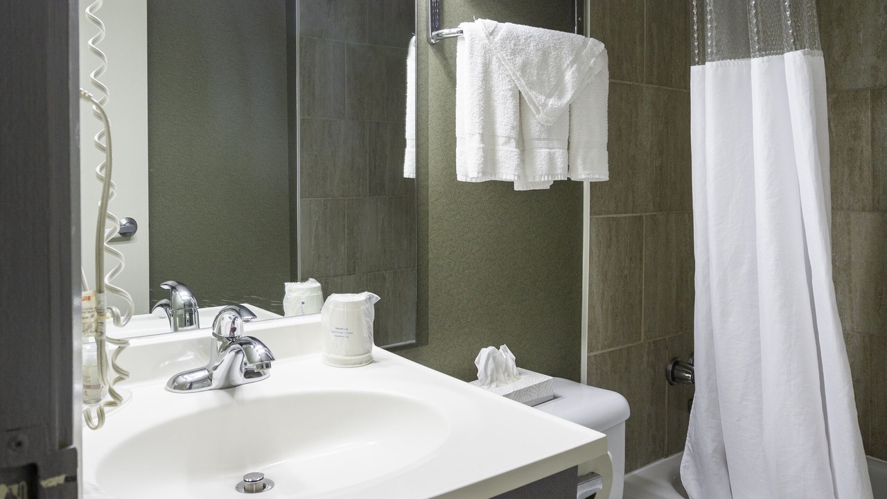 Photo of Bathroom in Fallsview