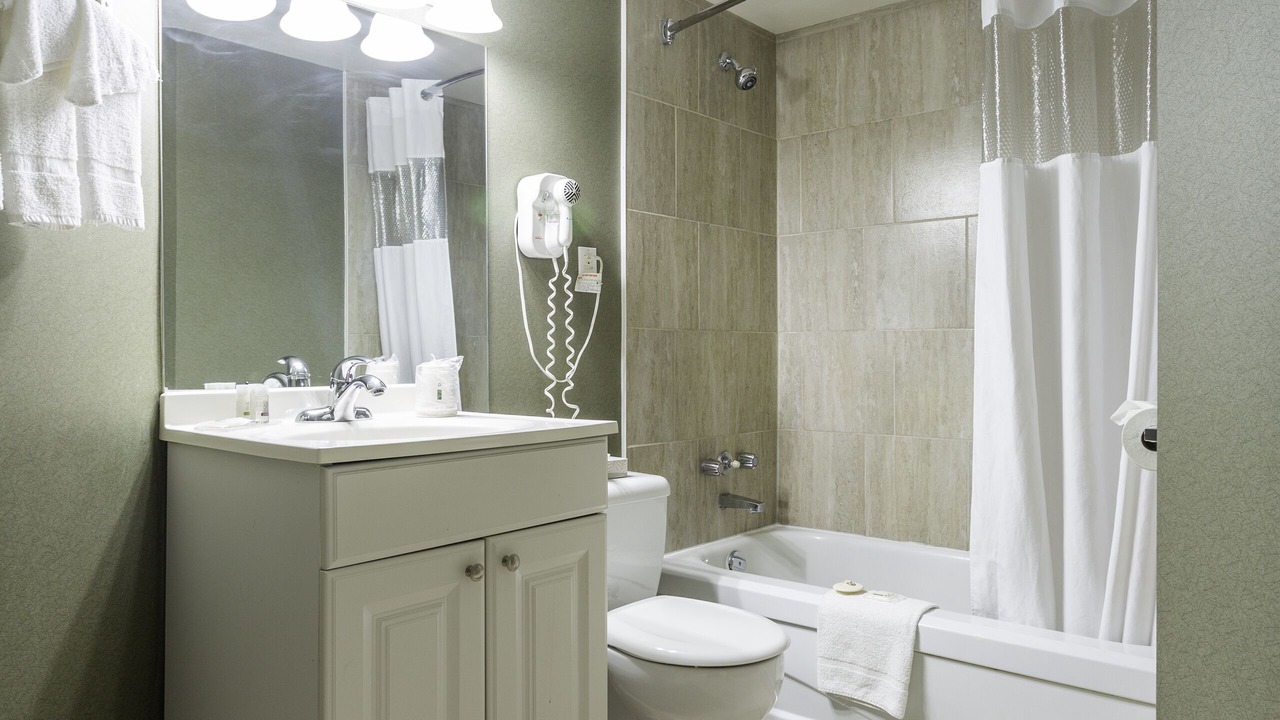 Photo of Bathroom in Fallsview