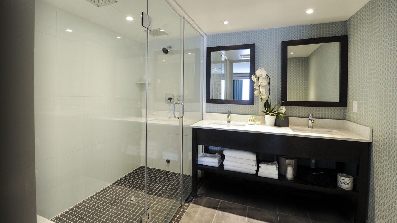 Photo of Bathroom in Fallsview