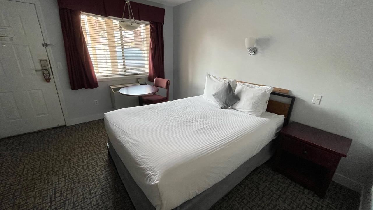 Photo of Bedroom in Winfield