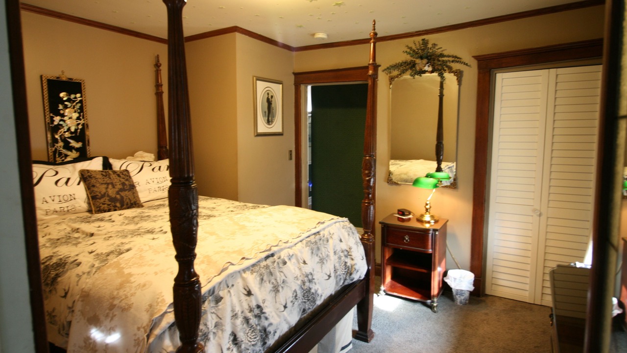 Photo of Bedroom in Hamilton