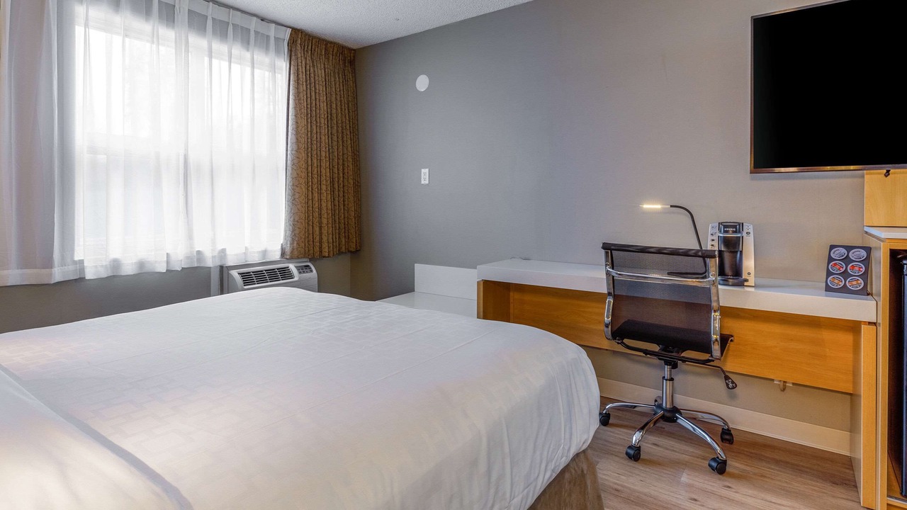 Photo of Bedroom in Ste. Foy