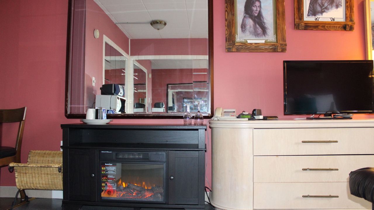 Photo of Livingroom in Fallsview