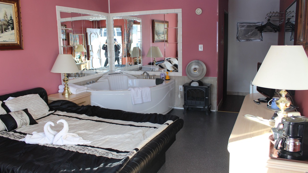 Photo of Bedroom in Fallsview