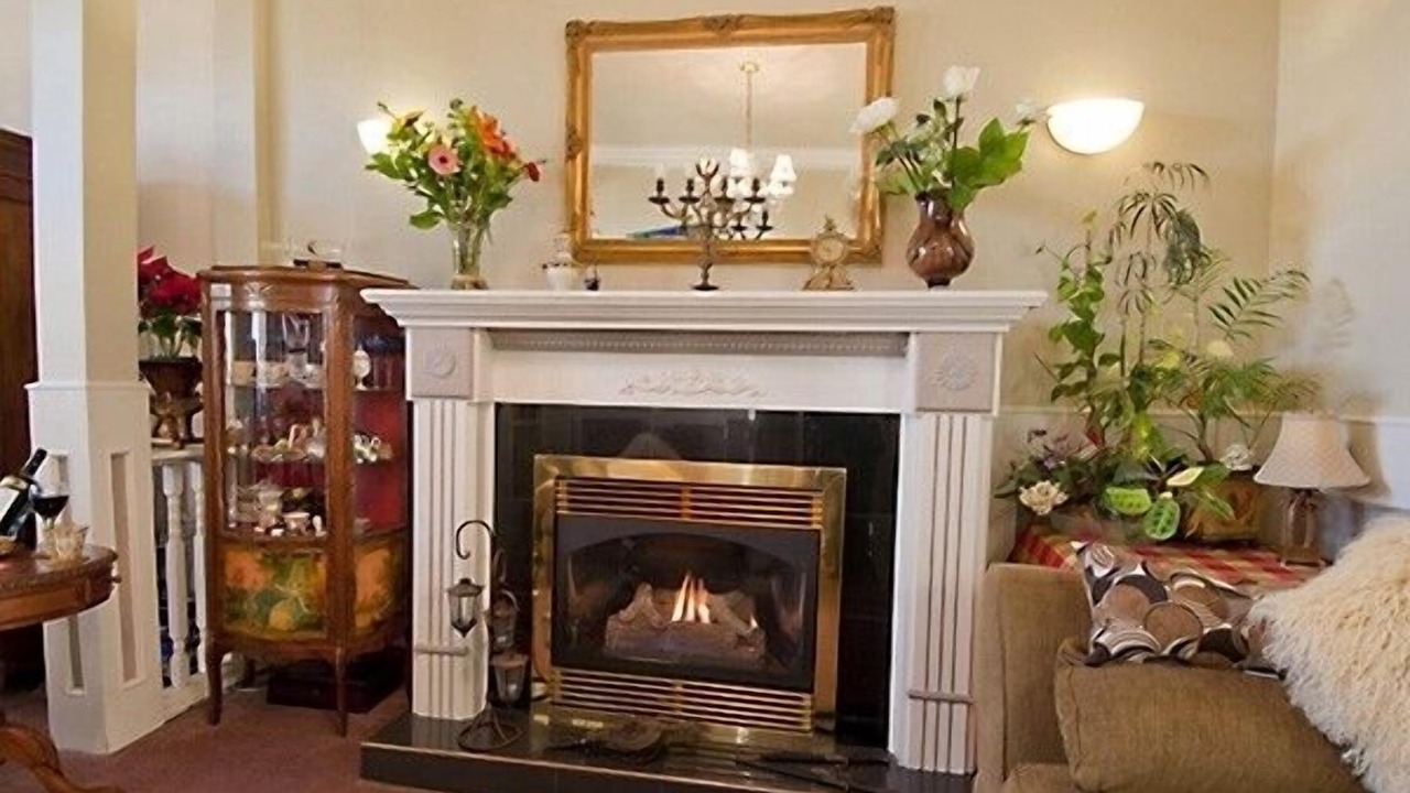 Photo of Livingroom in Lower Lonsdale