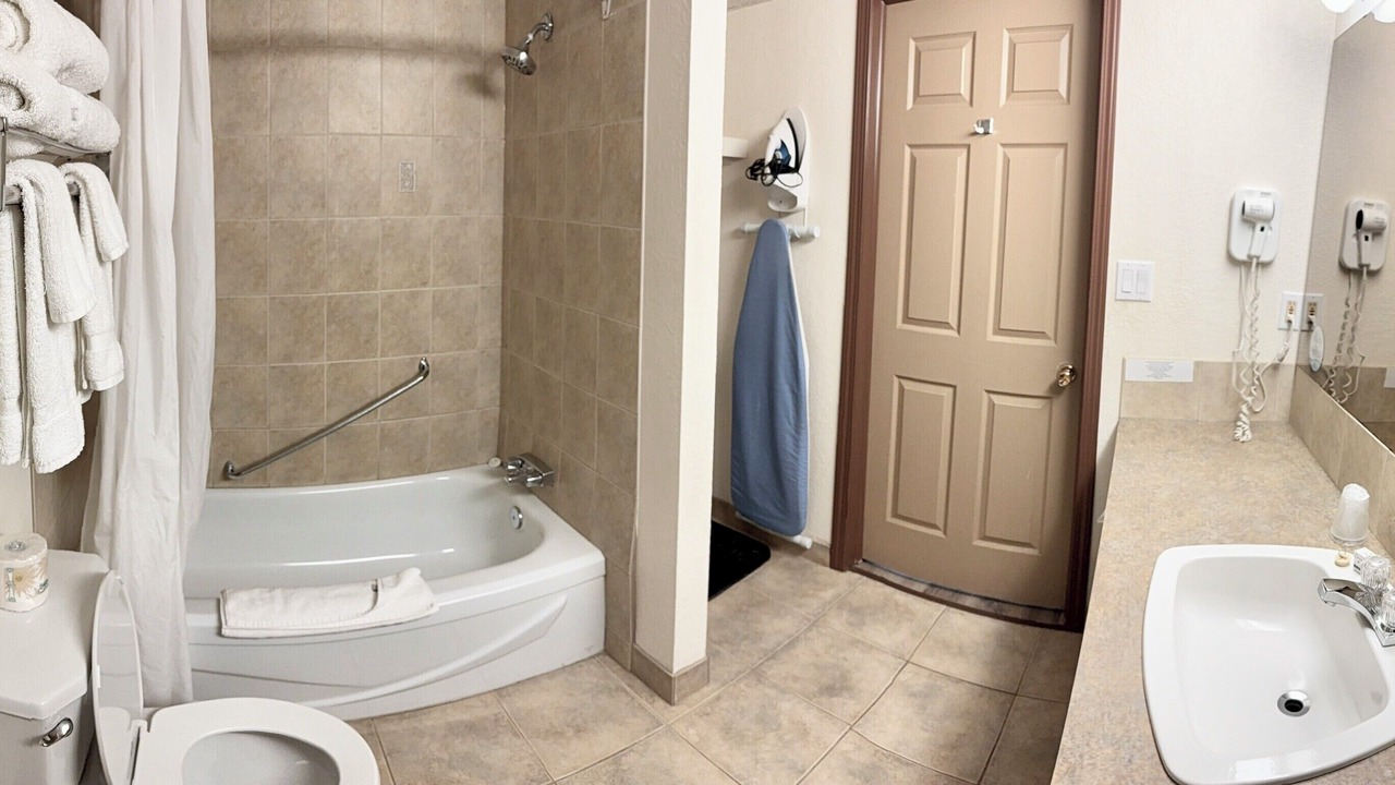 Photo of Bathroom in Drayton Valley