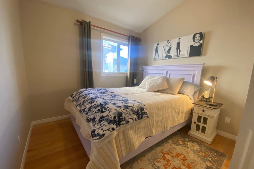 Photo of Bedroom in Hidden Valley