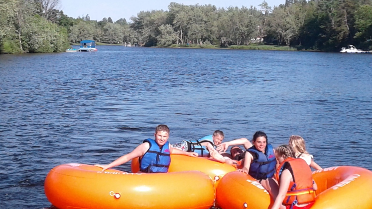 Photo of Others in Weedon