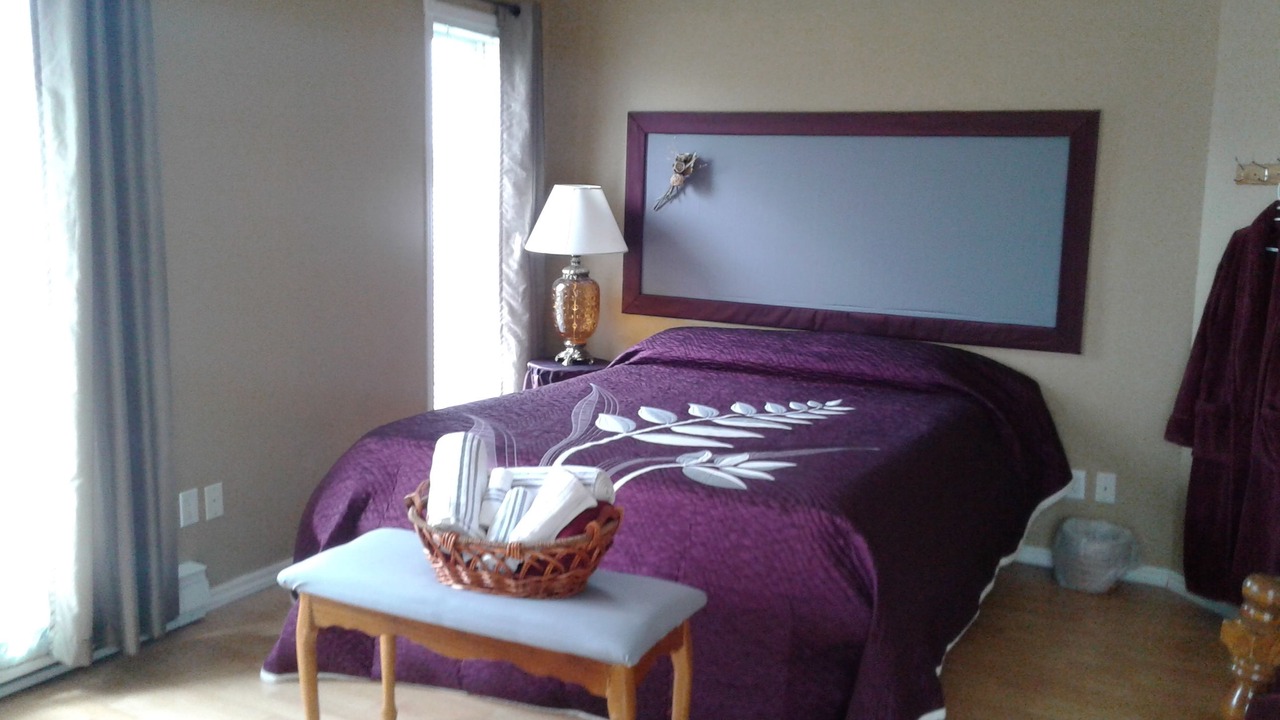 Photo of Bedroom in Weedon
