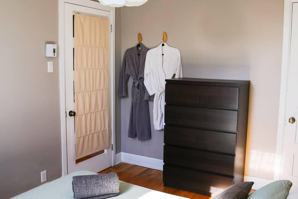 Photo of Bedroom in Vieux-Rosemont
