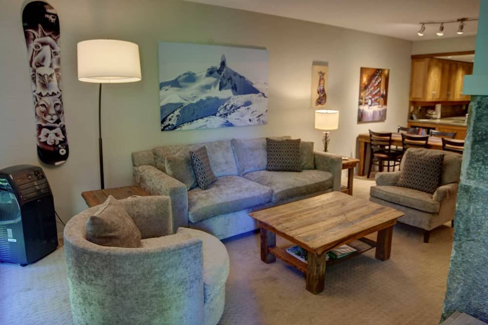 Photo of Livingroom in Blackcomb