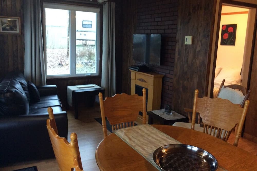 Photo of Livingroom in Larouche