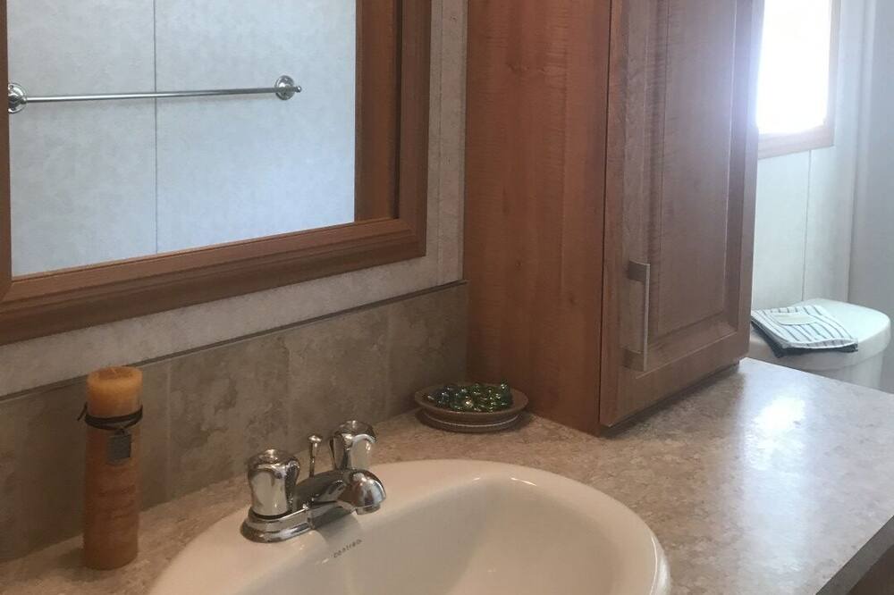 Photo of Bathroom in Okanagan-Similkameen