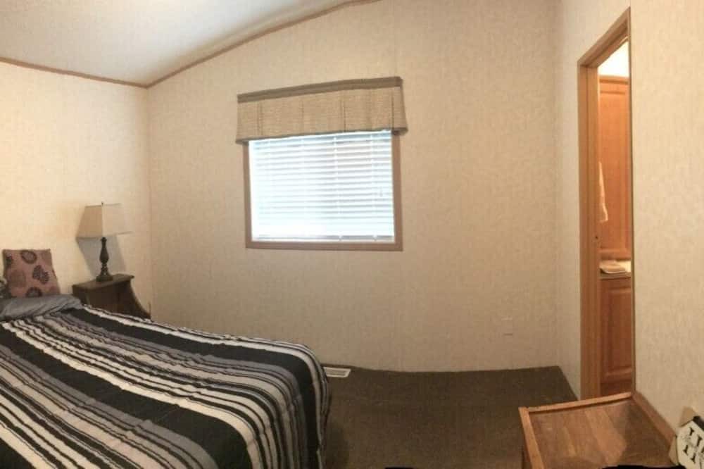 Photo of Bedroom in Okanagan-Similkameen