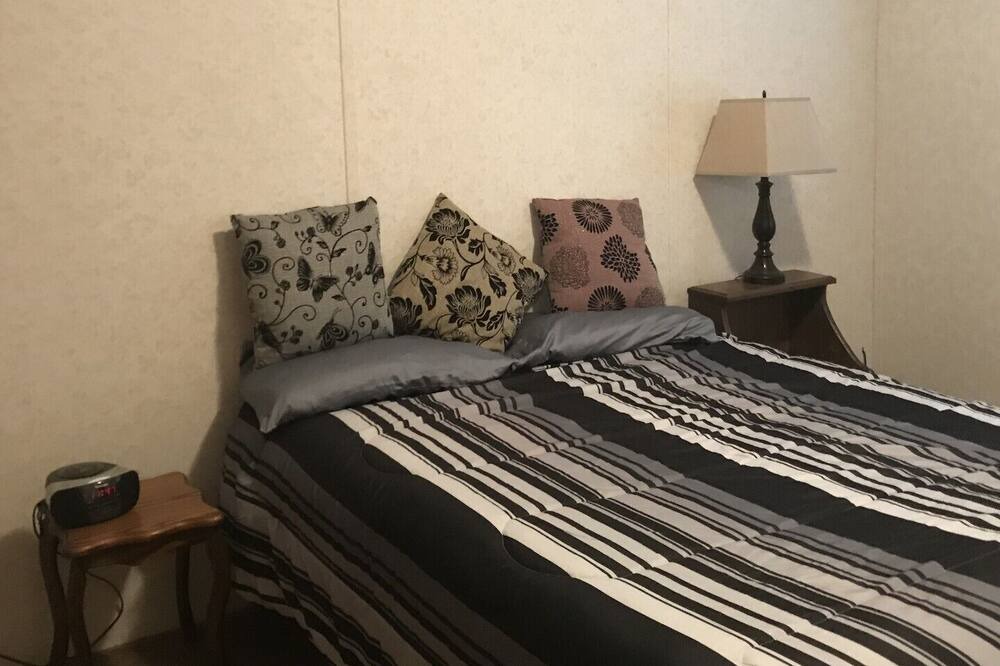 Photo of Bedroom in Okanagan-Similkameen