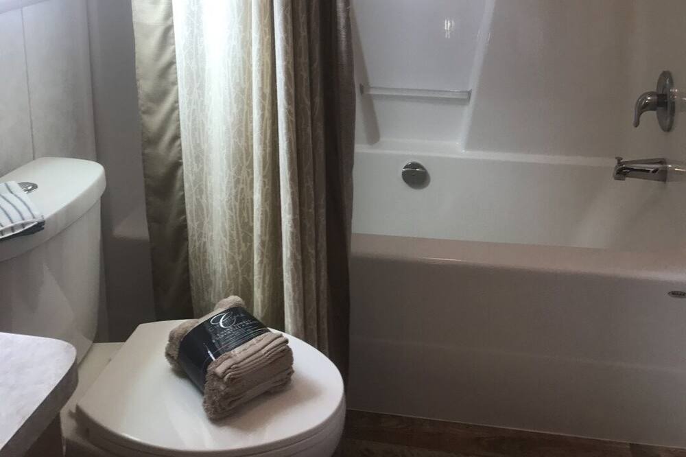 Photo of Bathroom in Okanagan-Similkameen