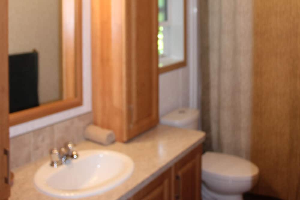Photo of Bathroom in Okanagan-Similkameen