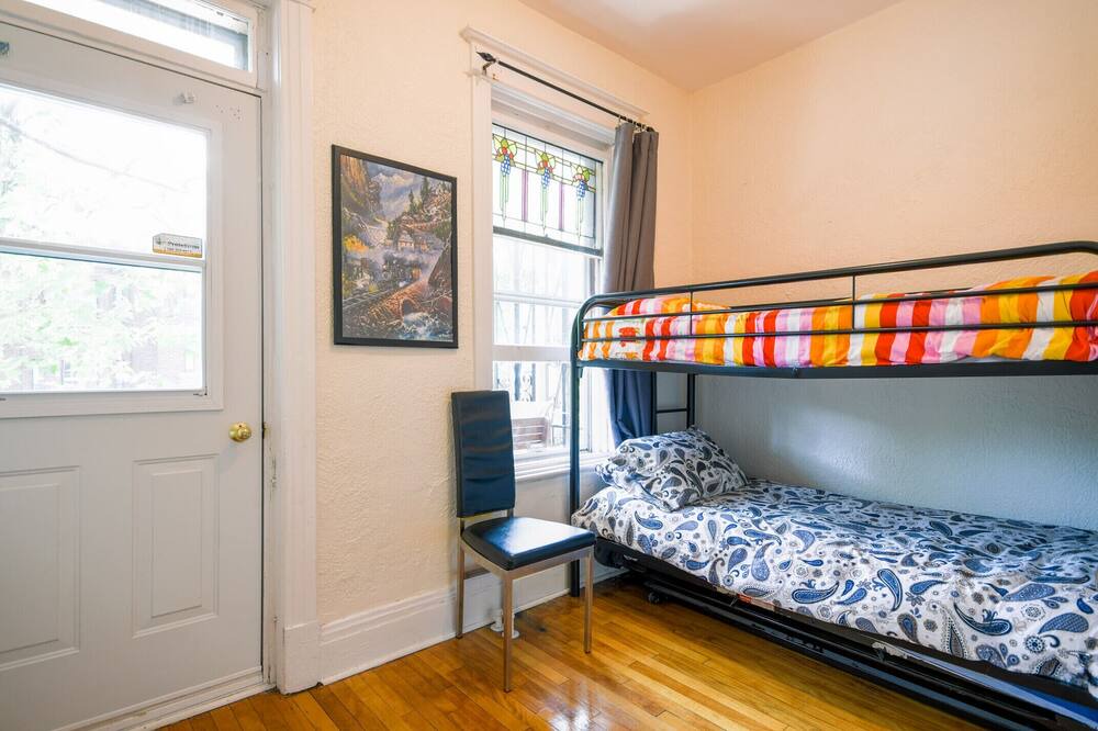 Photo of Bedroom in Outremont