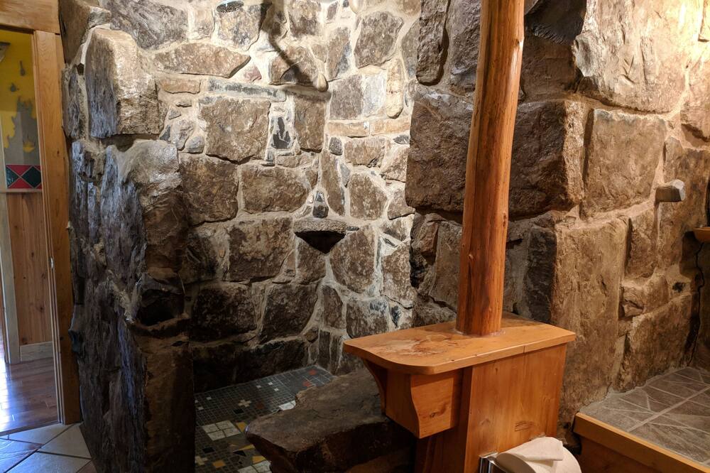 Photo of Bathroom in Saint Fulgence