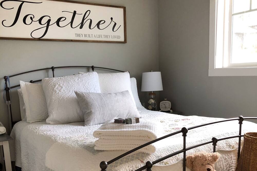 Photo of Bedroom in Salmon Arm