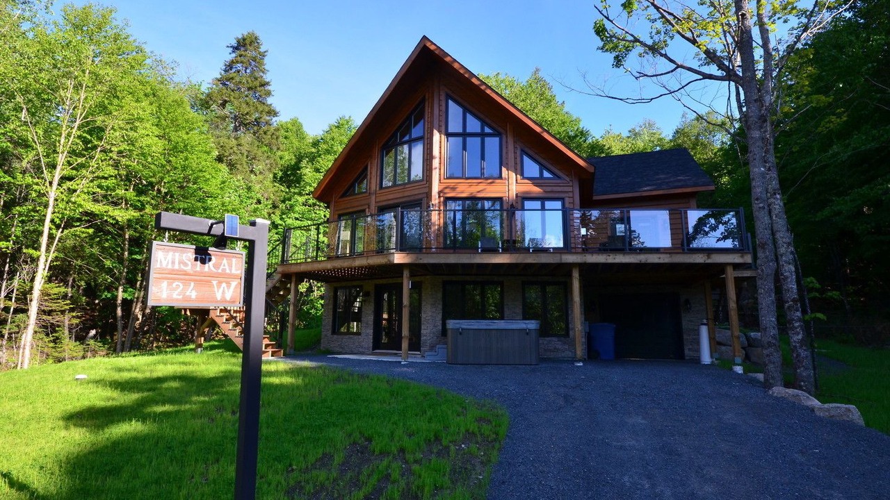 Photo of Outdoor in Sainte-Marguerite-du-Lac-Masson