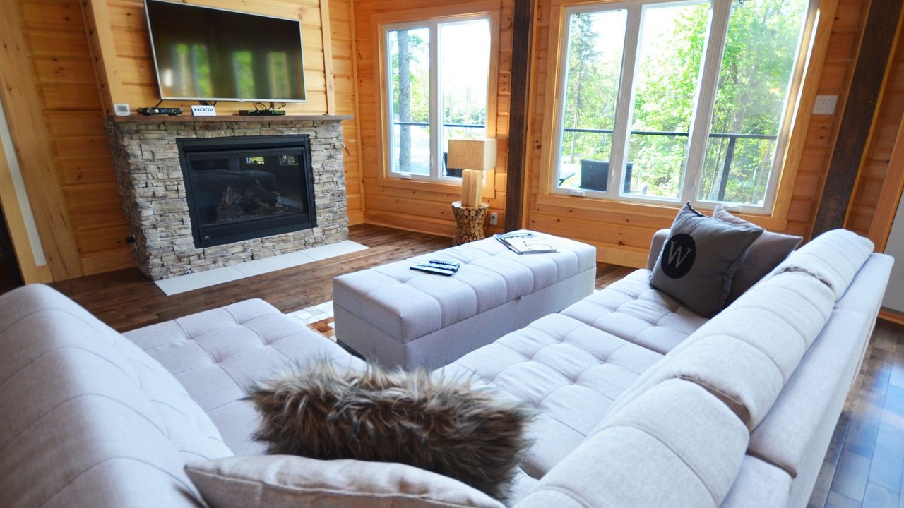 Photo of Livingroom in Sainte-Marguerite-du-Lac-Masson
