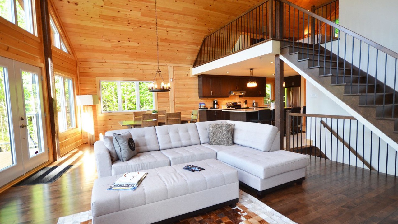 Photo of Livingroom in Sainte-Marguerite-du-Lac-Masson