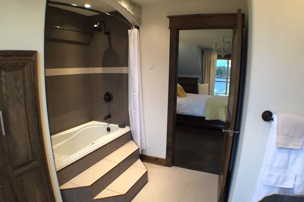 Photo of Bathroom in Reidville