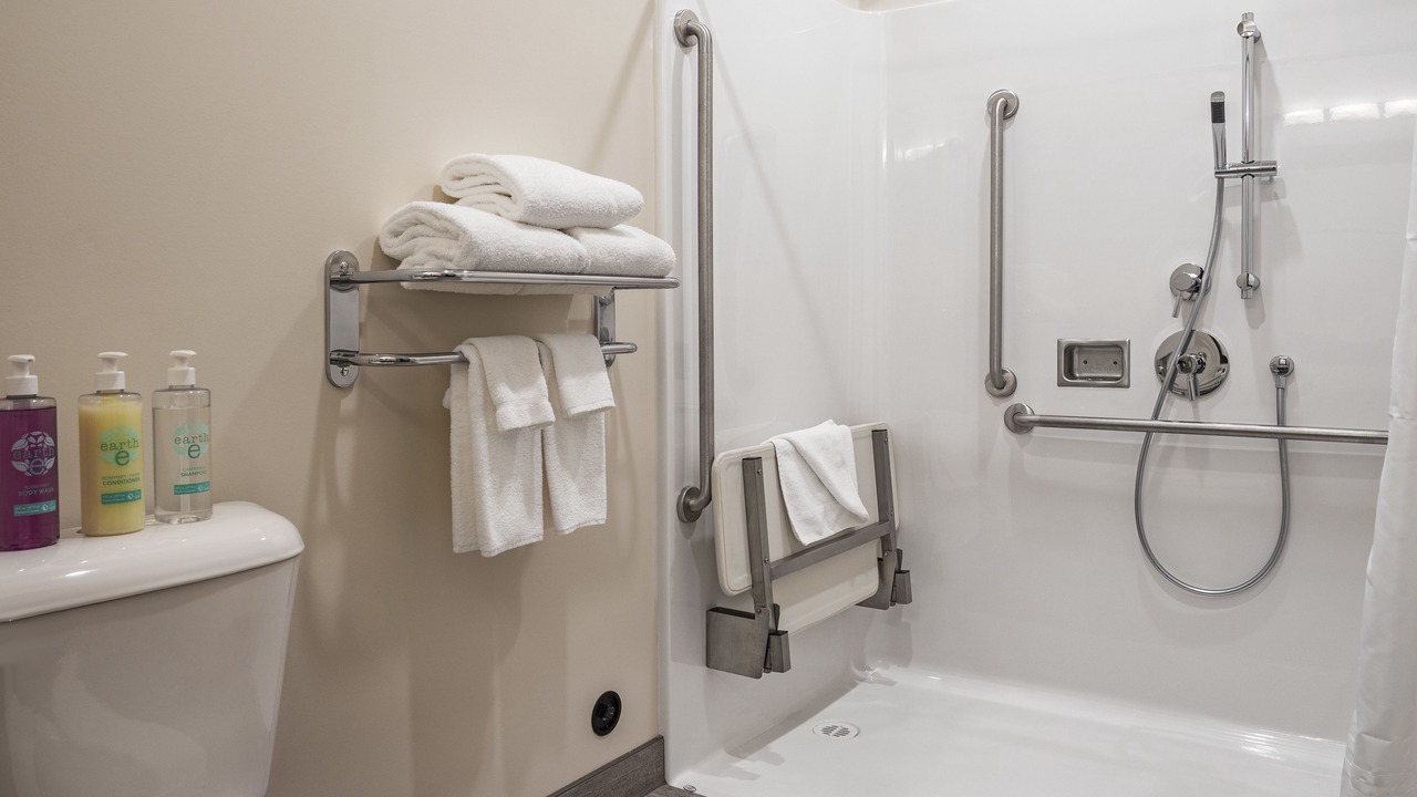 Photo of Bedroom in Okanagan-Similkameen