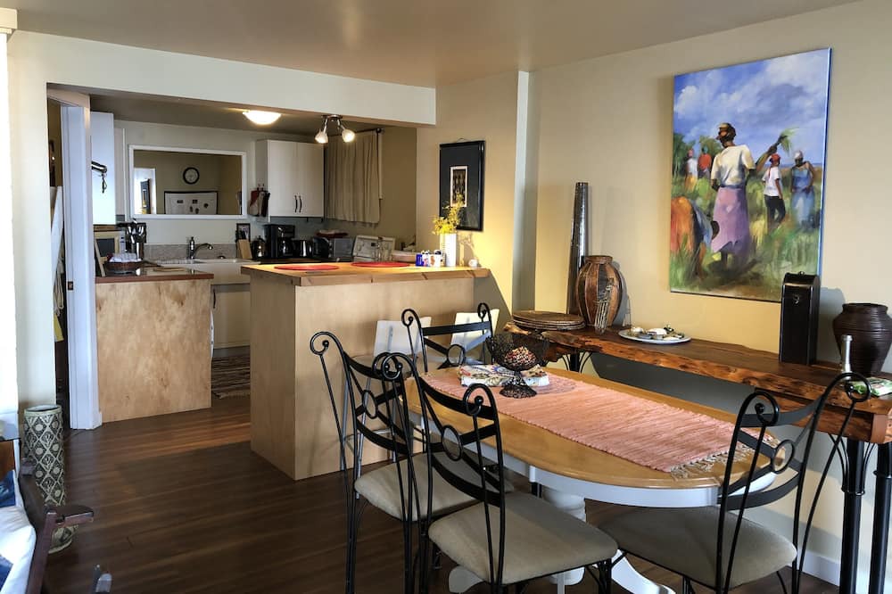 Photo of Kitchen in Davis Bay