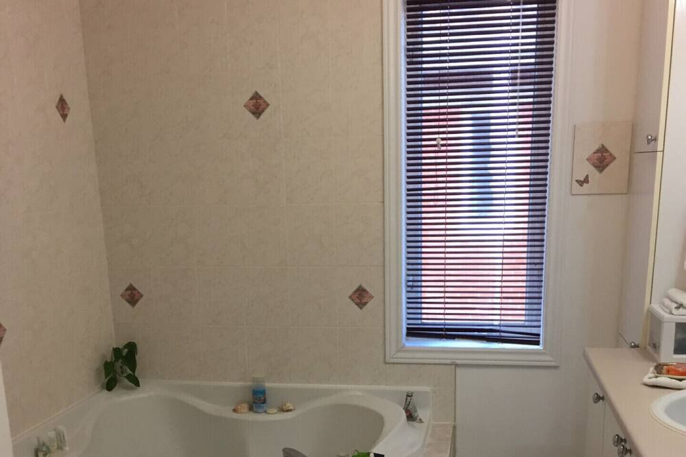 Photo of Bathroom in LaSalle