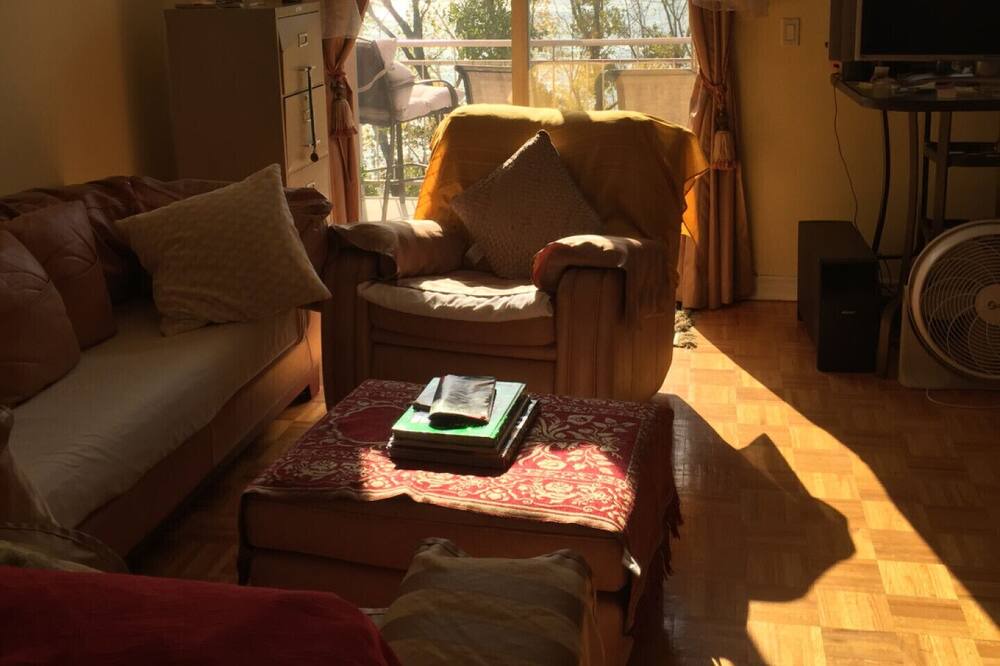 Photo of Livingroom in LaSalle
