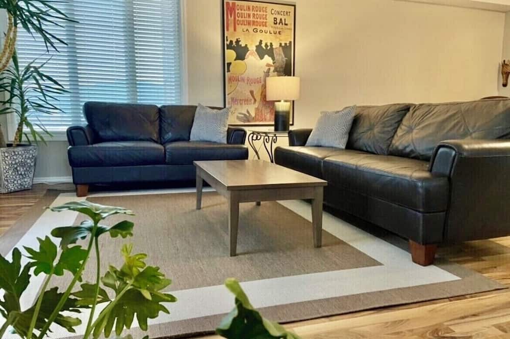 Photo of Livingroom in Quail Ridge