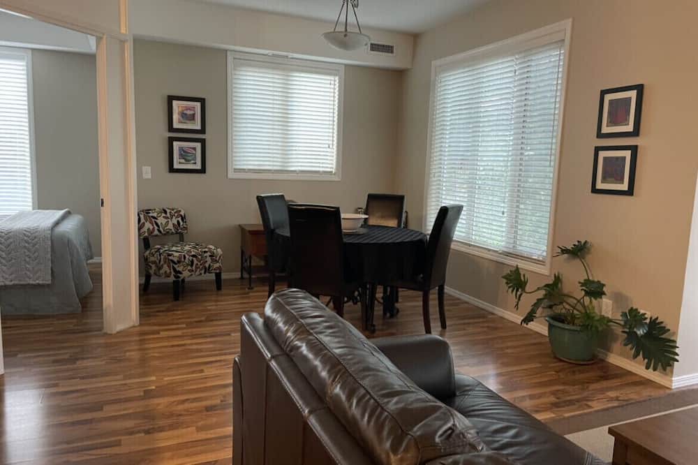 Photo of Livingroom in Quail Ridge