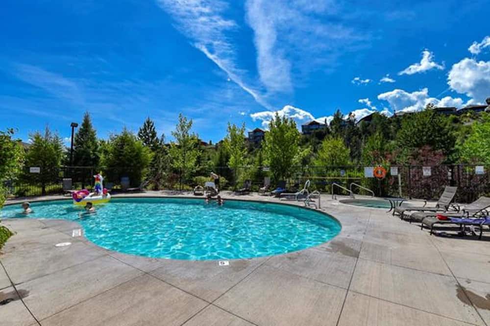 Photo of Outdoor in Quail Ridge