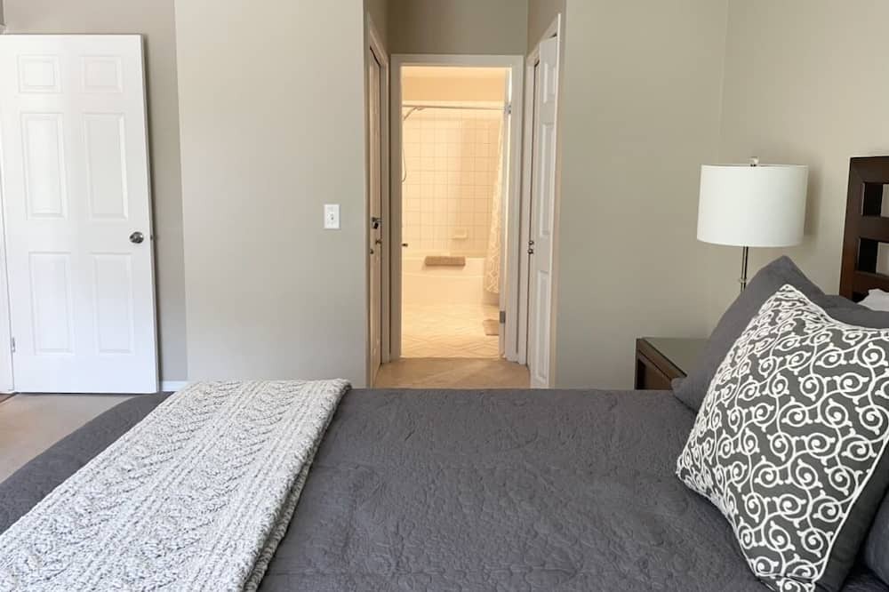 Photo of Bedroom in Quail Ridge