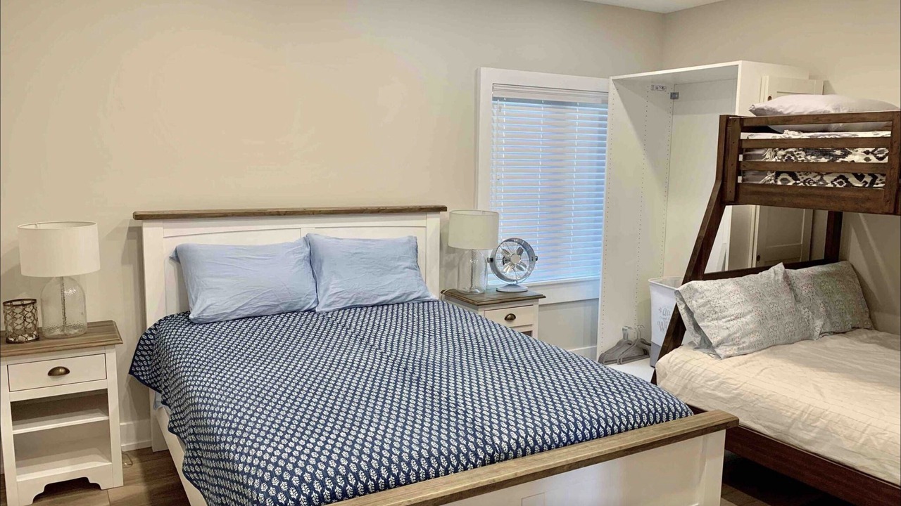 Photo of Bedroom in Crystal Beach