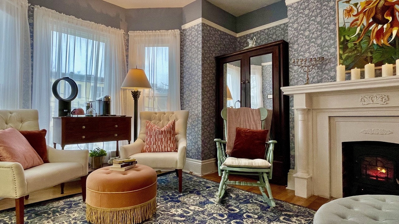 Photo of Bedroom in Queens Square
