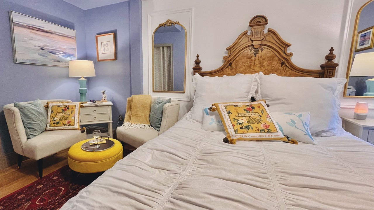 Photo of Bedroom in Queens Square